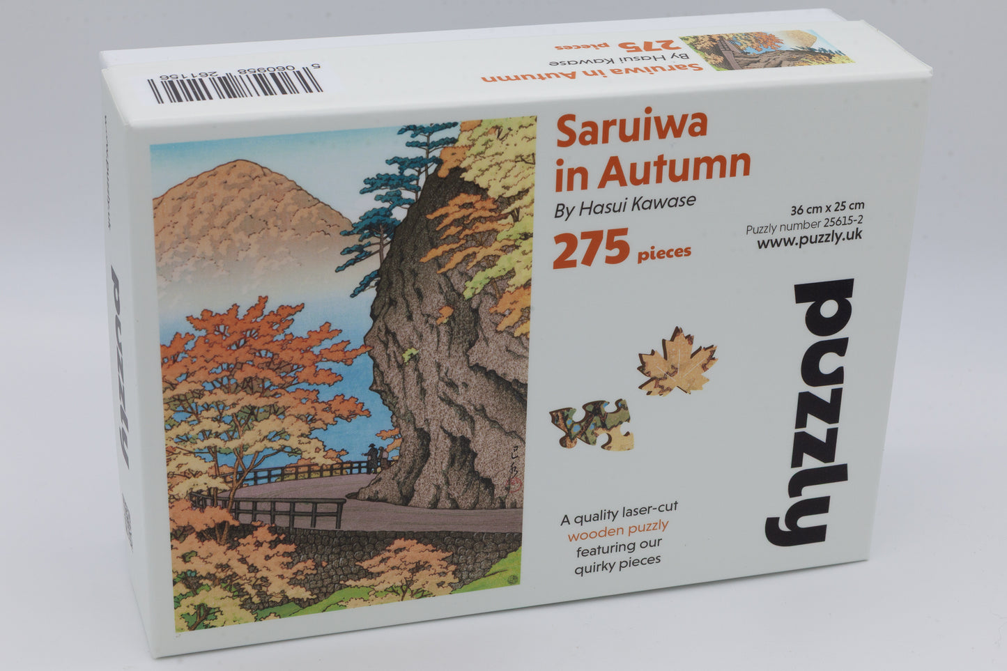 Saruiwa in Autumn Jigsaw Puzzle is a lovely puzzle featuring the artwork from Hasui Kawase. It has wonderful Japanese themed pieces as well as irregular shaped jigsaw pieces. Made in Britain.