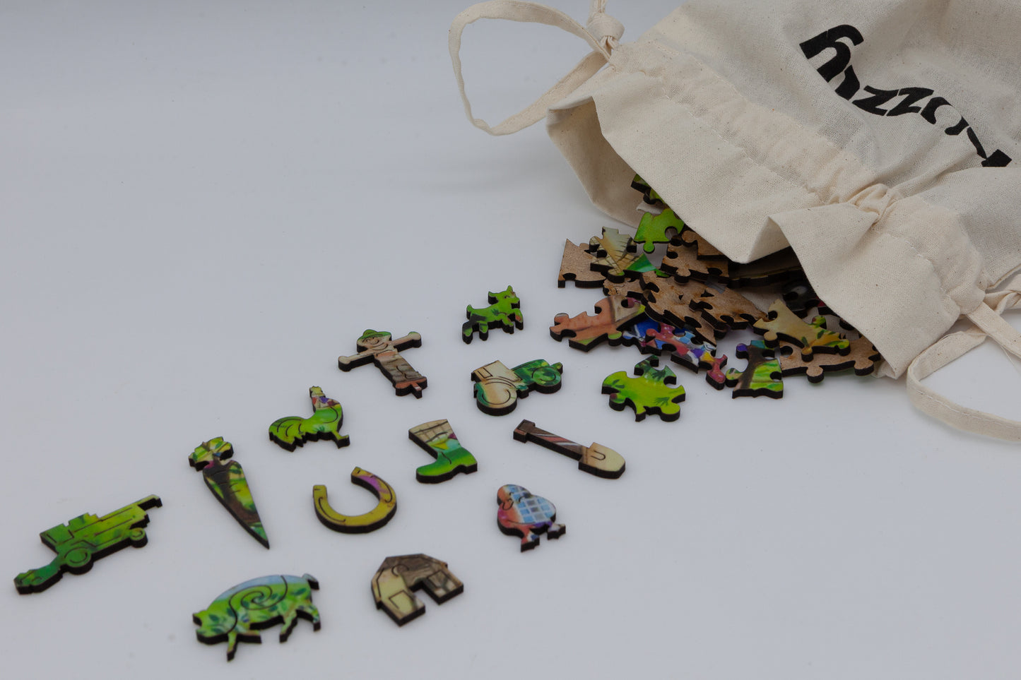 The Farmyard wooden jigsaw puzzle.  Artwork by Kate Wrigglesworth.
