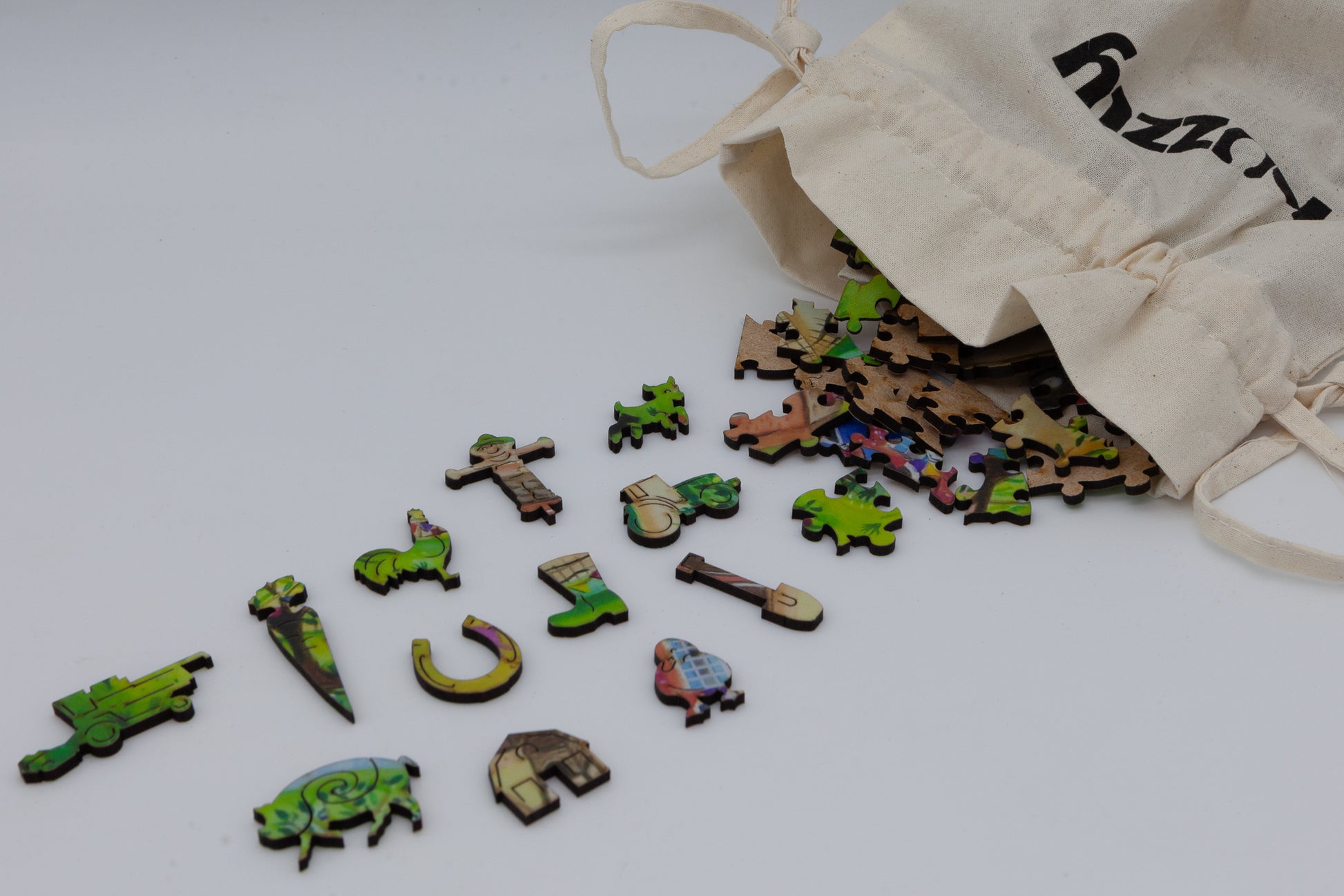 The Farmyard wooden jigsaw puzzle.  Artwork by Kate Wrigglesworth.