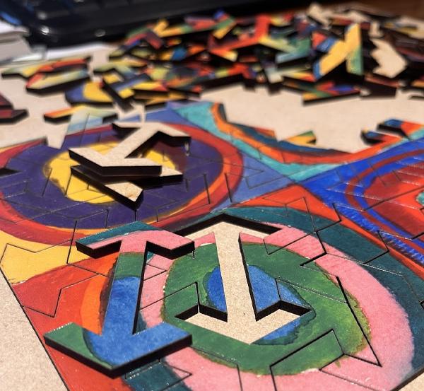 Tessellation cut wooden puzzle